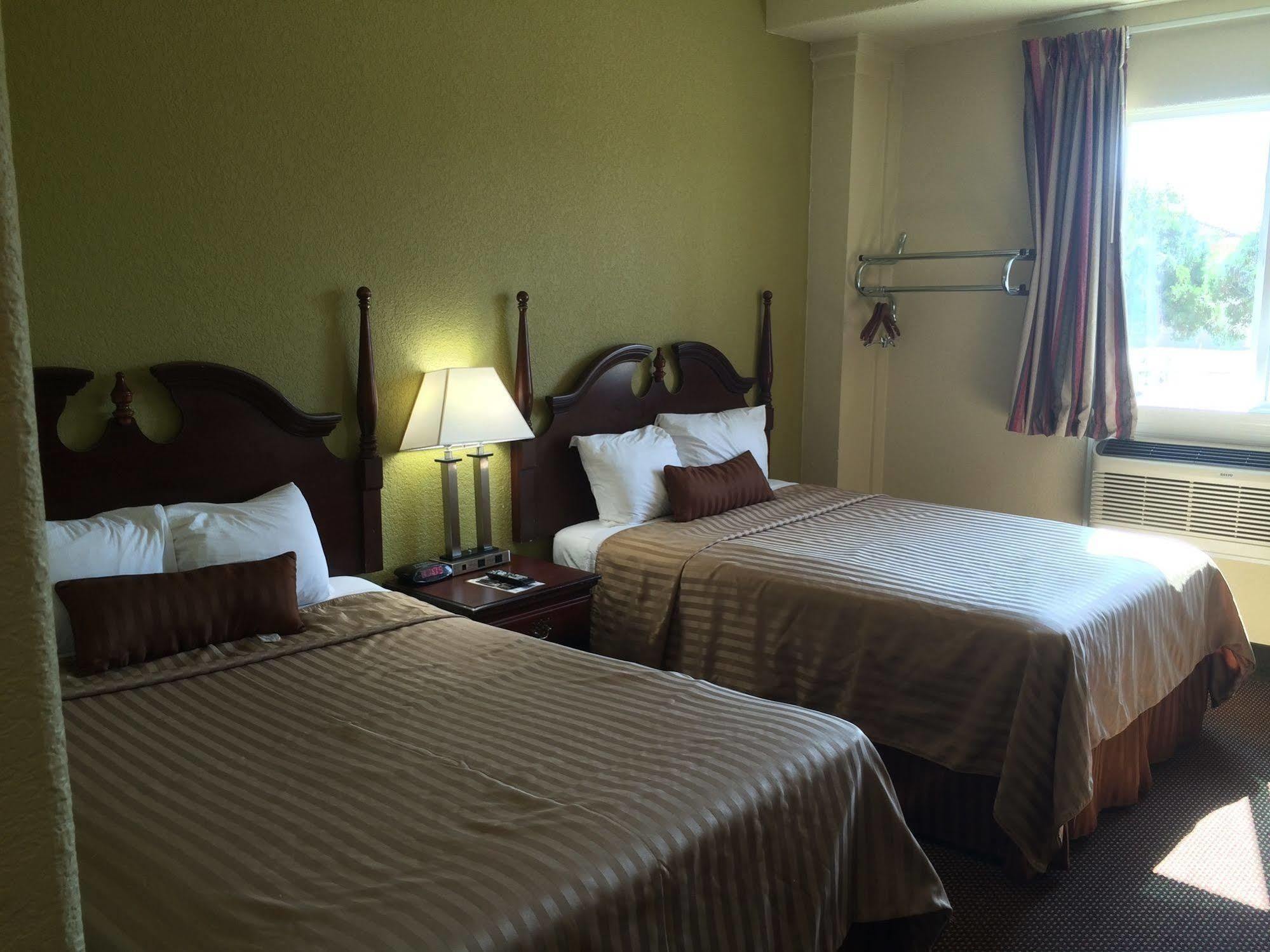 Frio Inn Pearsall Exterior foto
